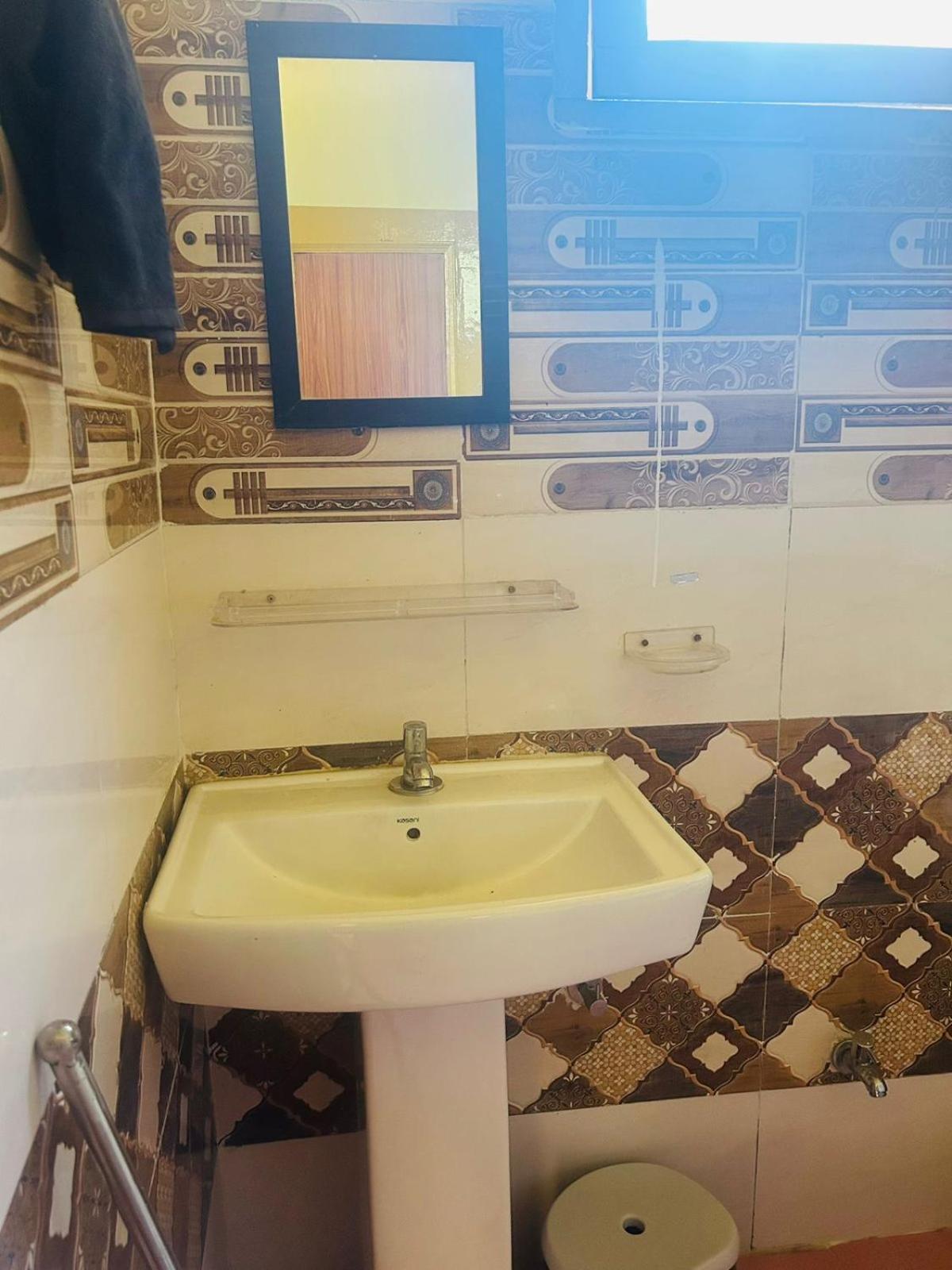 Tafreegram Otel Kalgha Dış mekan fotoğraf