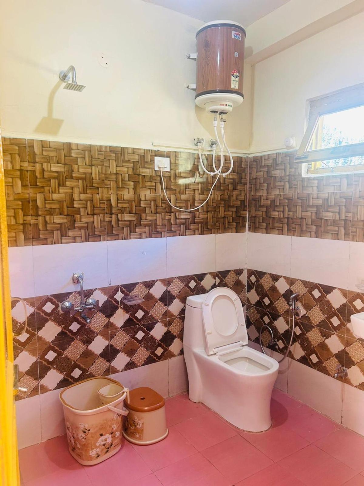 Tafreegram Otel Kalgha Dış mekan fotoğraf