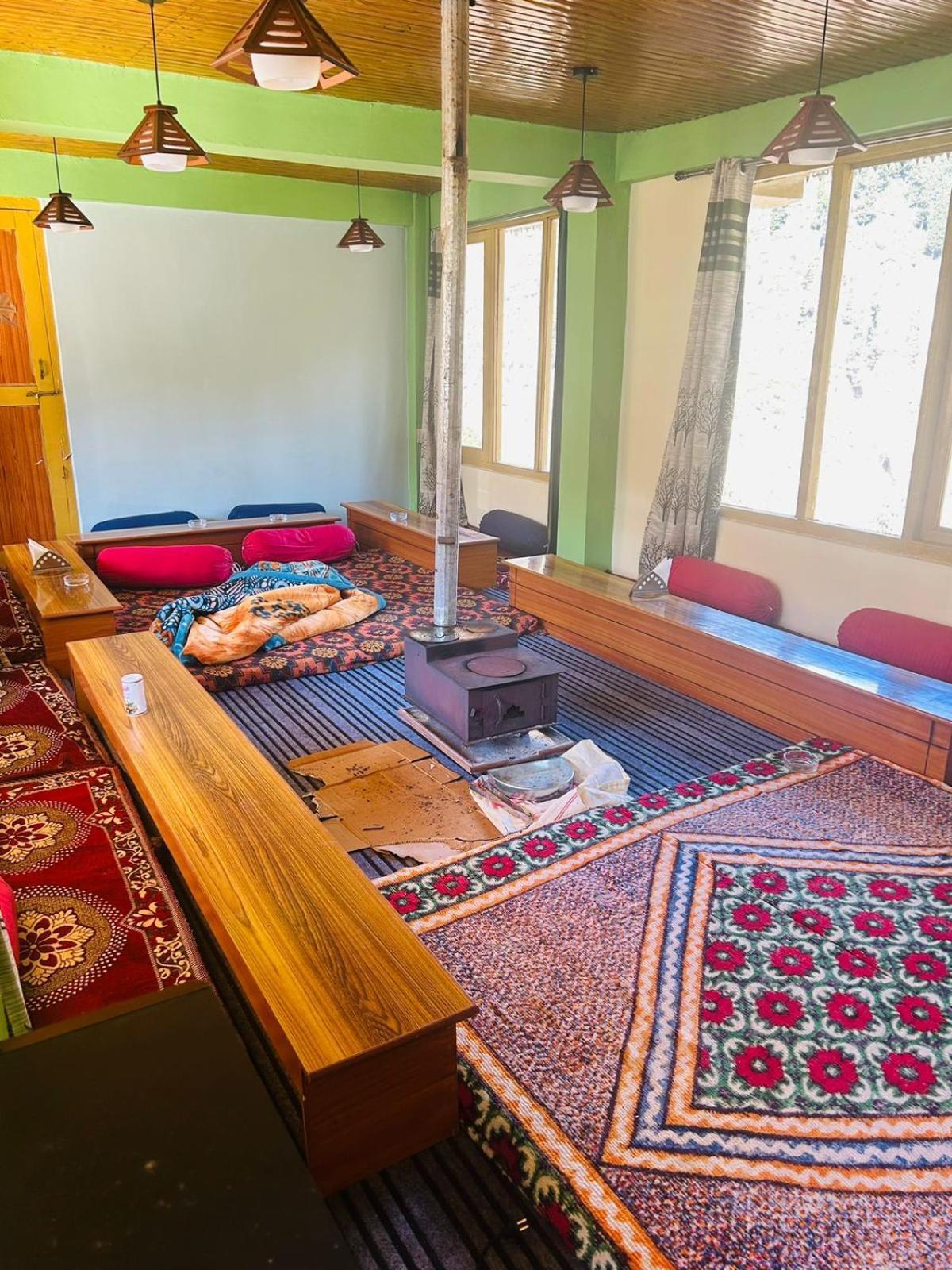 Tafreegram Otel Kalgha Dış mekan fotoğraf
